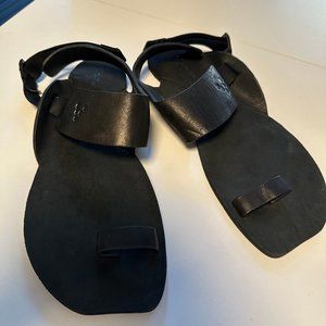 Funky Vivo Barefoot toe sandal. Minimalist. Size 41